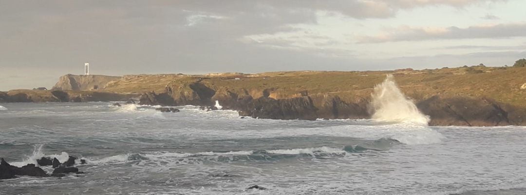 Olas en la playa de Meirás, Valdoviño, temporal, oleaje