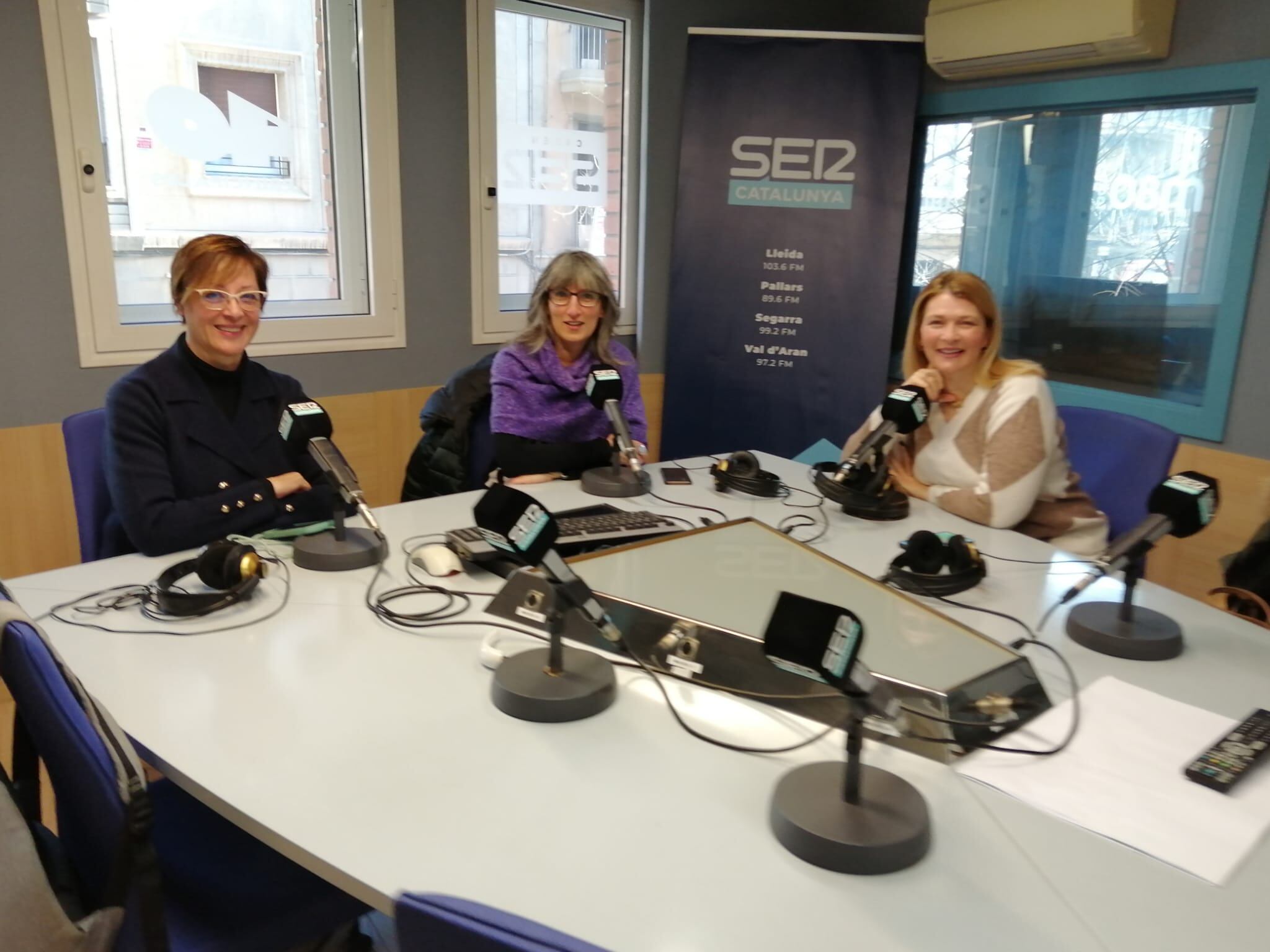 Tertúlia de regidores avui a l'Aquí Lleida de Ràdio Lleida amb Ángeles Ribes, Sandra Castro i Begonya Iglesias.