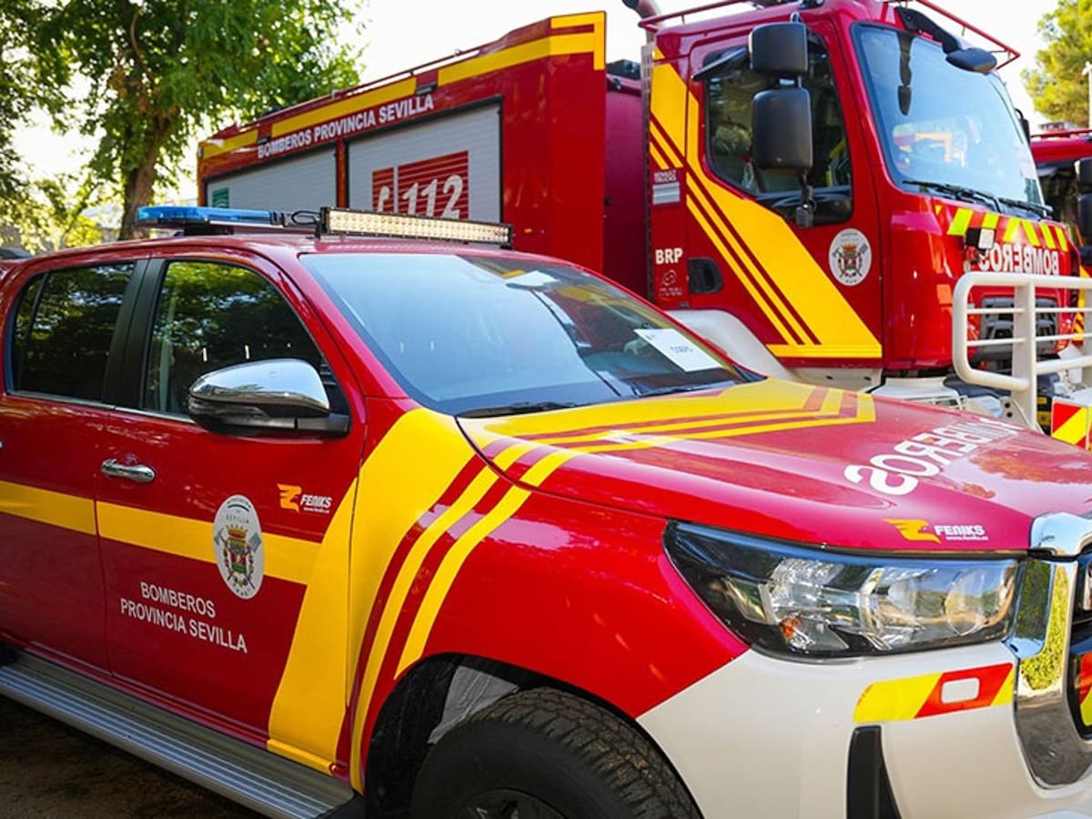 Afectado por humo un hombre de 79 años al incendiarse una casa en Olivares