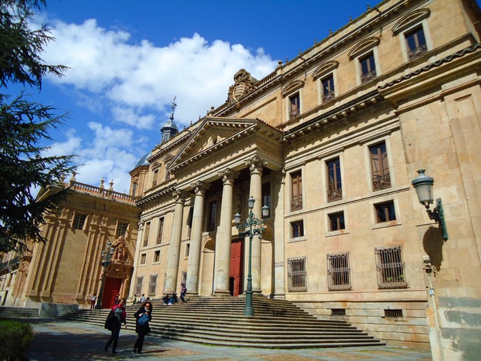 El Colegio Mayor de San Bartolomé, o de Anaya, en Salamanca,