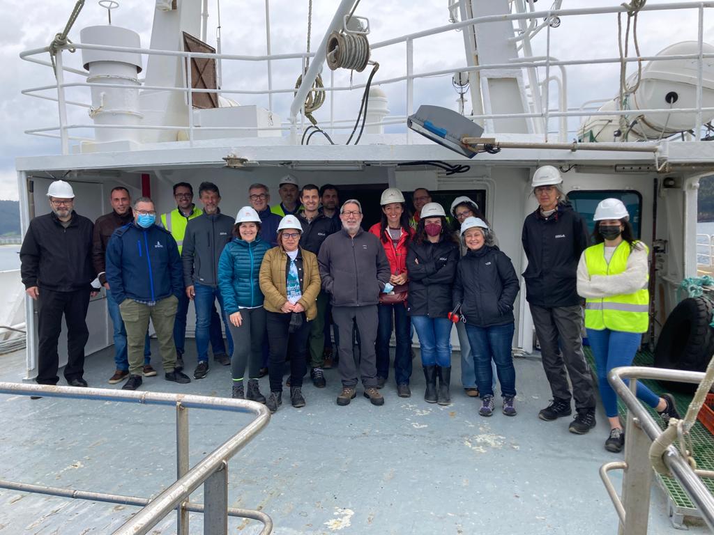 La clausura se celebró a bordo de un buque en el puerto de Cedeira