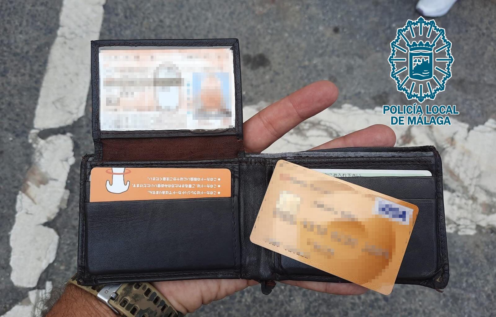 Una de las carteras recuperadas por la Policía Local de Málaga