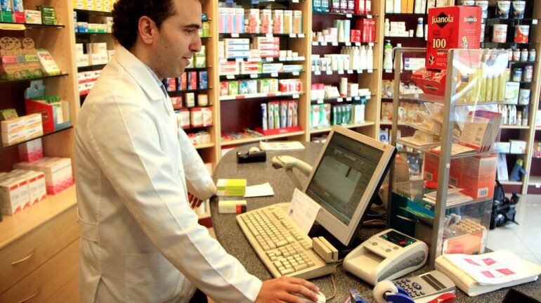 Els farmacèutics han d'hipotecar-se per poder aguantar.