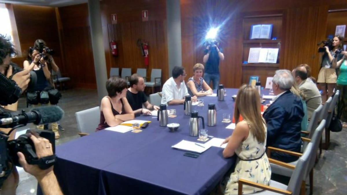 Negociación intensa, con altibajos entre PSOE y Podemos