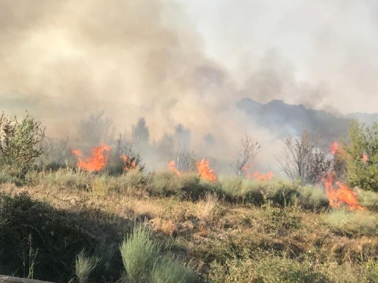 Incendio entre Robres y Almuniente