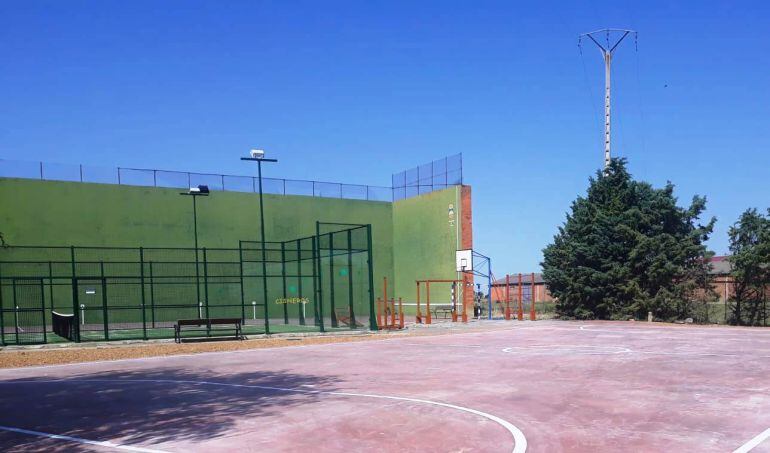 Imagen de la pista de futbito de Cisneros