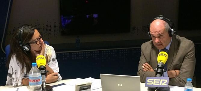 Àngels Barceló entrevista a Manuel Chaves en 'Hora 25'