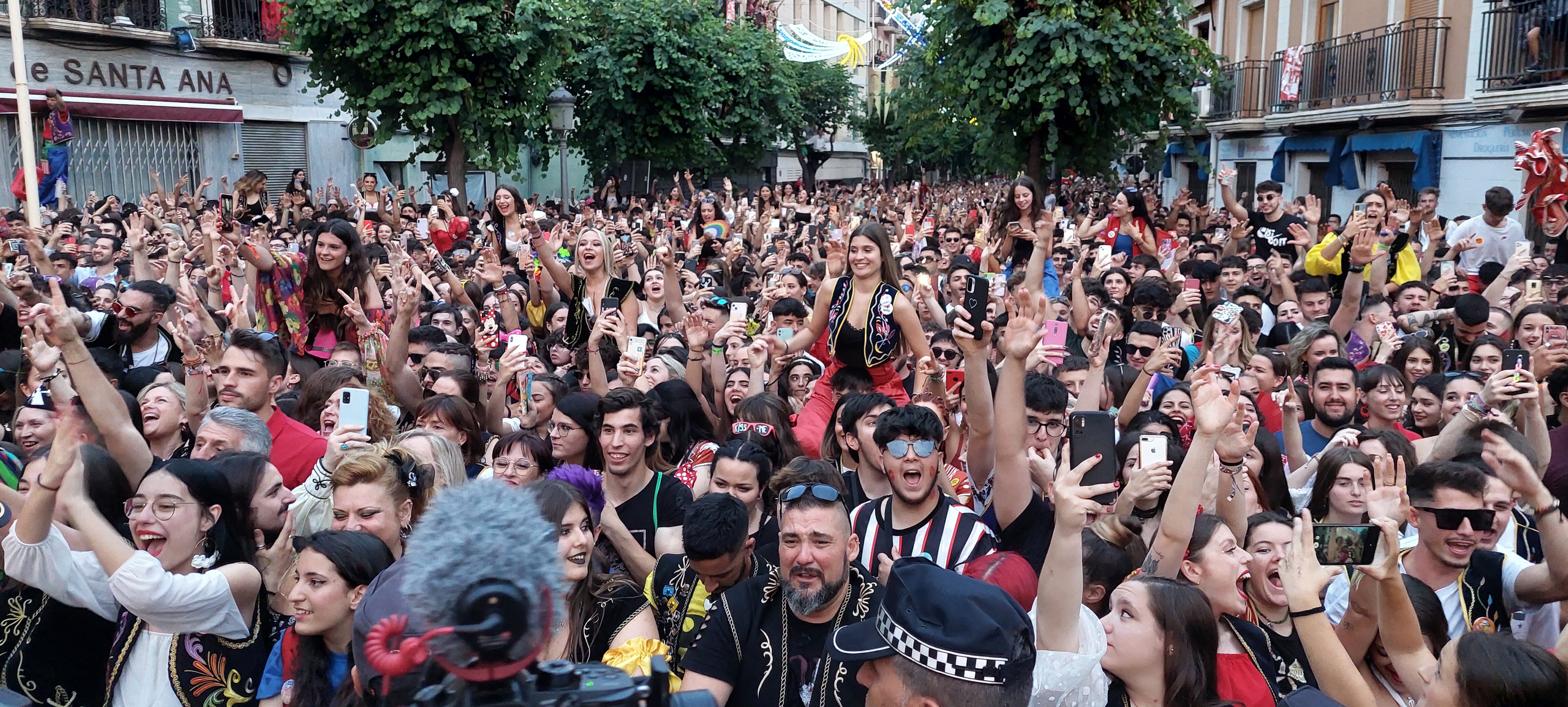 Los eldenses volverá a cantar a la fiesta de Moros y Cristianos de Elda