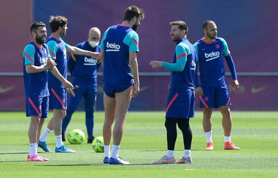 Messi, en un entrenamiento con sus compañeros