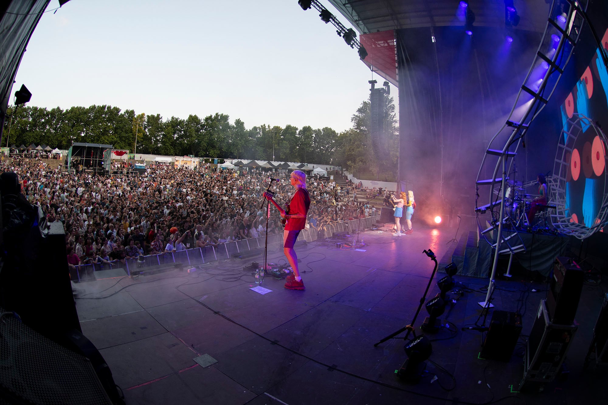 Ginebras presenta su último disco en el escenario principal del Tomavistas