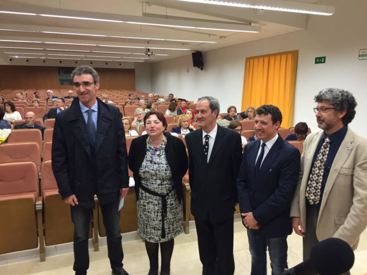 La Universidad de la Experiencia compromete su continuidad y renovación