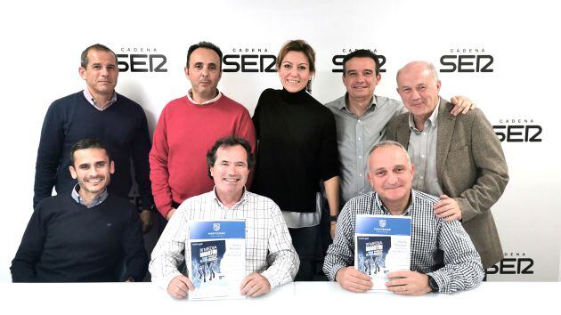 De derecha a izquierda: Carlos Arcaya, Pepu Entrellardat, María Mompó, Rafael Boluda, Francisco Sirvent y sentados, David Molina, José Manuel Albentosa y Javier Astillero