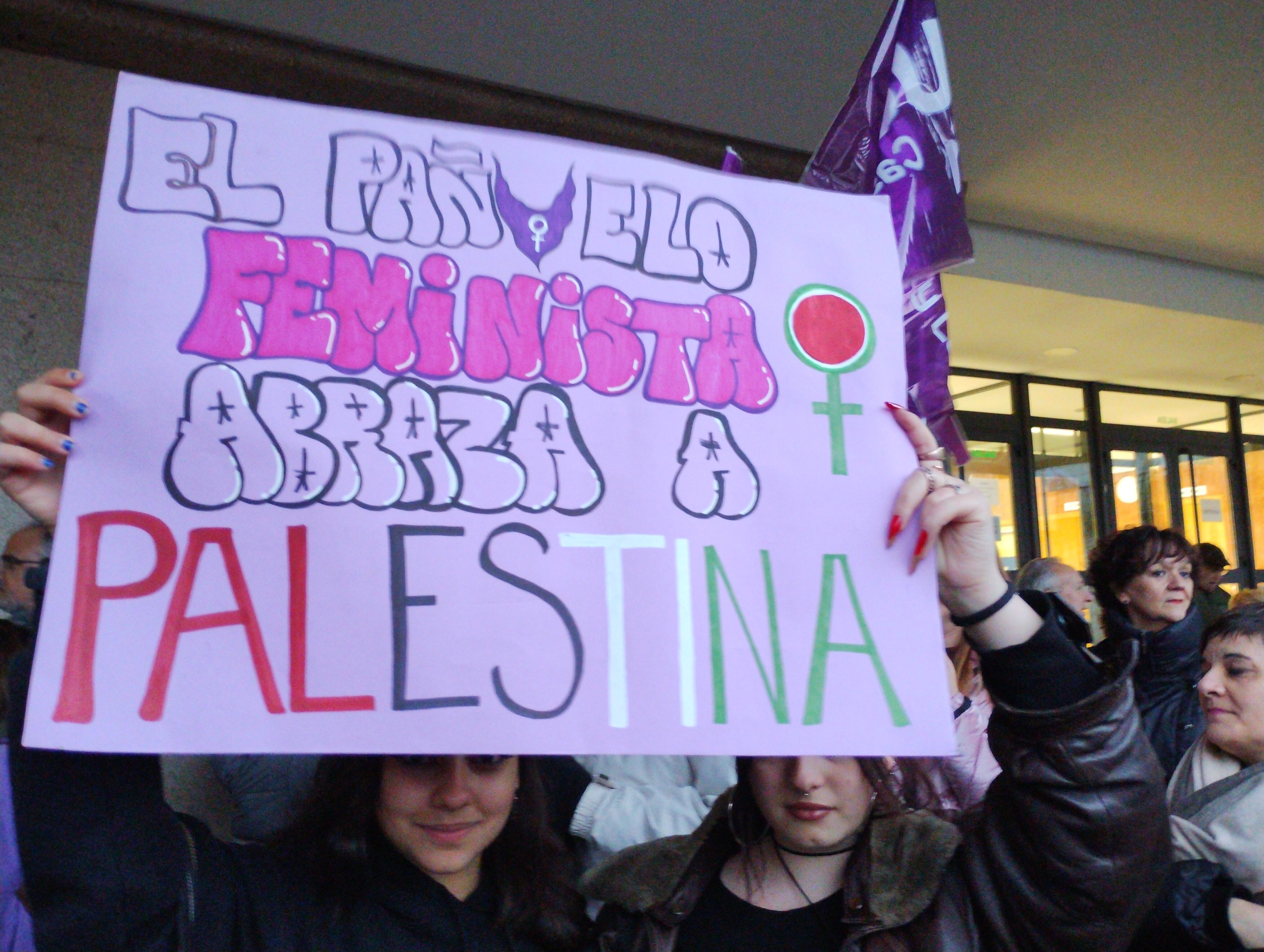 Cartel solidario con las mujeres de Palestina