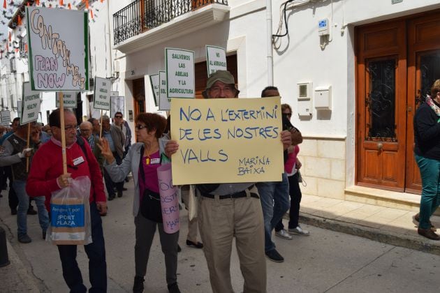 Manifestación de los afectados por la Xylella. Benissa