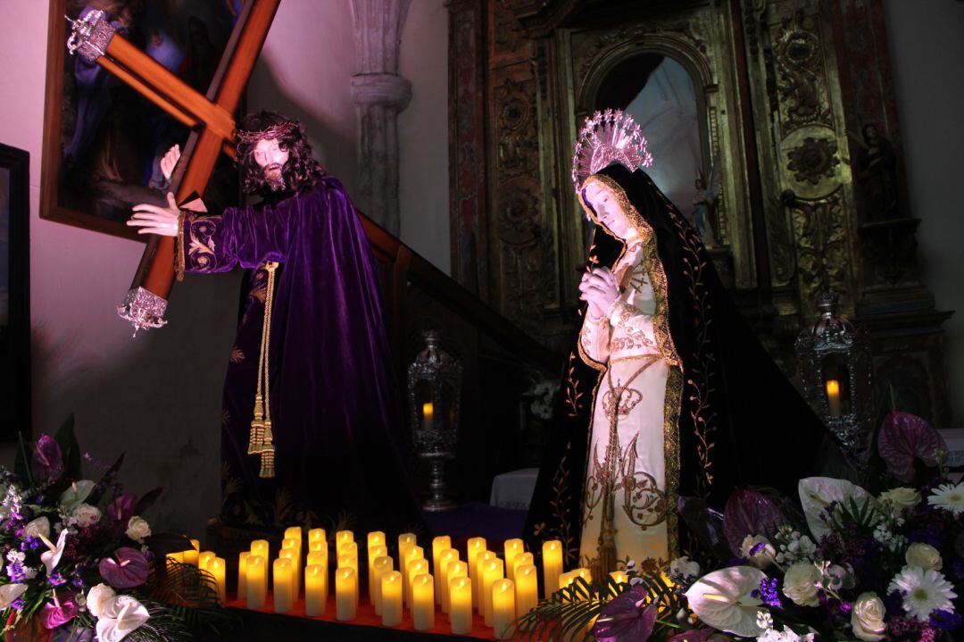 Tallas de Nuestro Padre Jesús Nazareno y Nuestra Señora de la Soledad de Cuéllar expuestas en la iglesia de San Miguel de Cuéllar