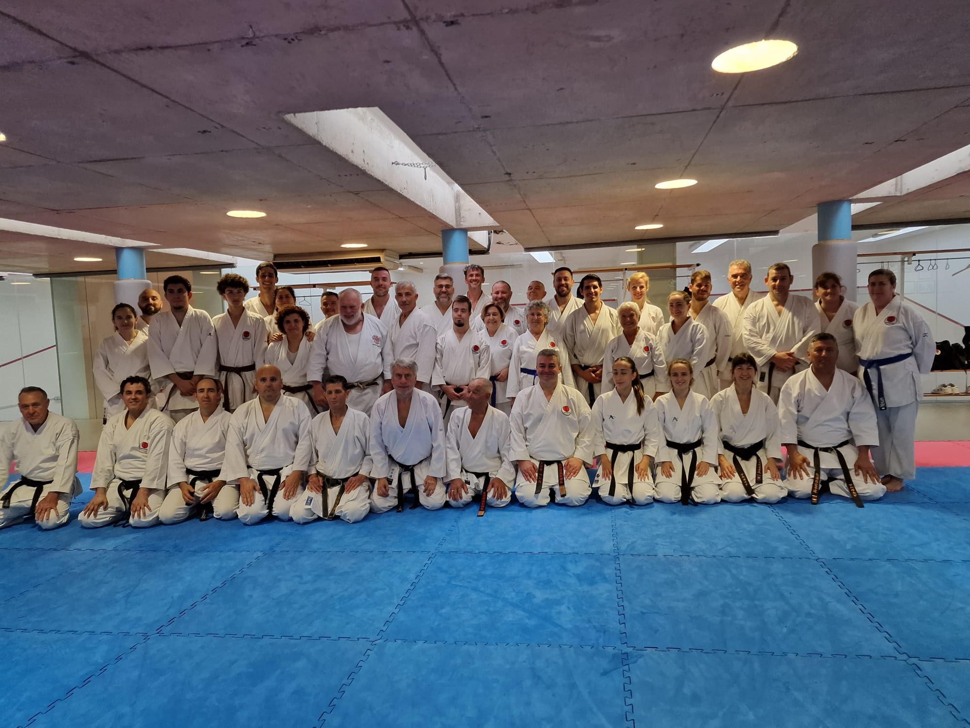 Alumnos del Club Dakentai de karate