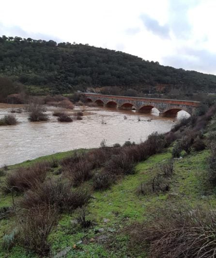 Puente del río Esteras