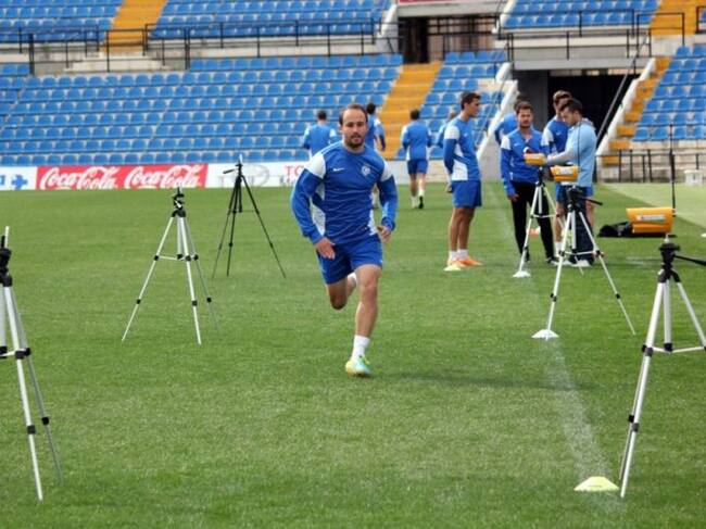 Álvaro García en unas pruebas físicas, en el estadio José Rico Pérez