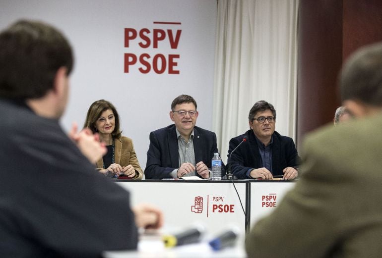 El secretario general del PSPV-PSOE, Ximo Puig (c), ha presidido la reunión de la Permanente de la Ejecutiva Nacional del partido.