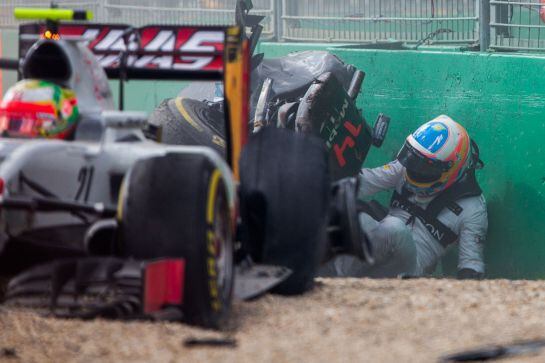 FOTOGALERÍA | Las imágenes del accidente de Fernando Alonso