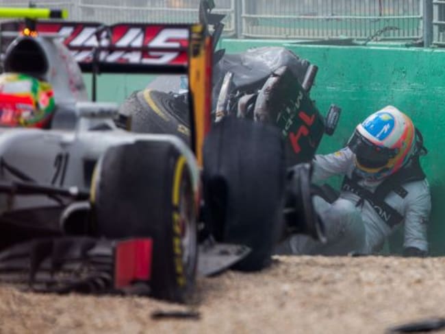 FOTOGALERÍA | Las imágenes del accidente de Fernando Alonso