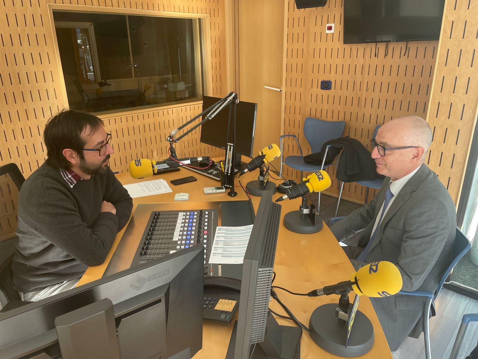 El ministre de Finances, Ramon Lladós, als estudis de SER Andorra.