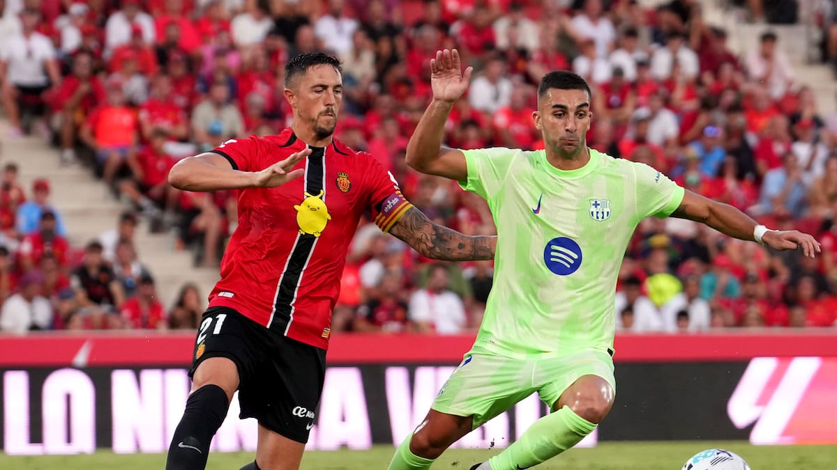 "¿Es médico el árbitro también?": Rafa Alkorta carga contra la actuación arbitral en el Mallorca - Barça