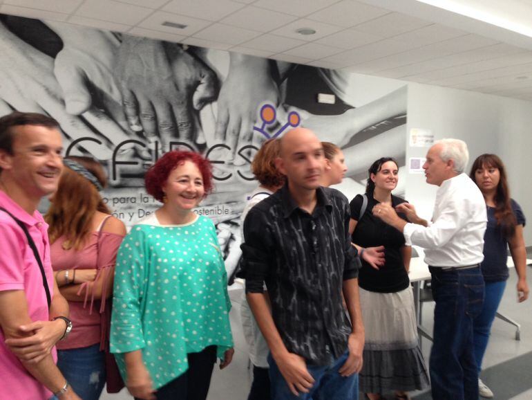 El Delegado de la Junta saluda a los participantes