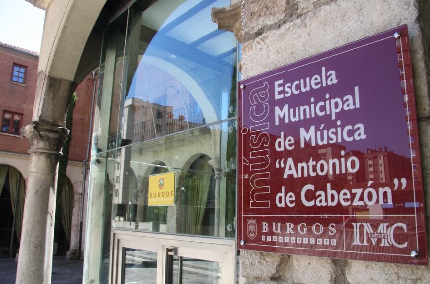 Contratista y Ayuntamiento acuerdan finalmente que la Escuela Municipal de Música empezará el curso a mediados de octubre
