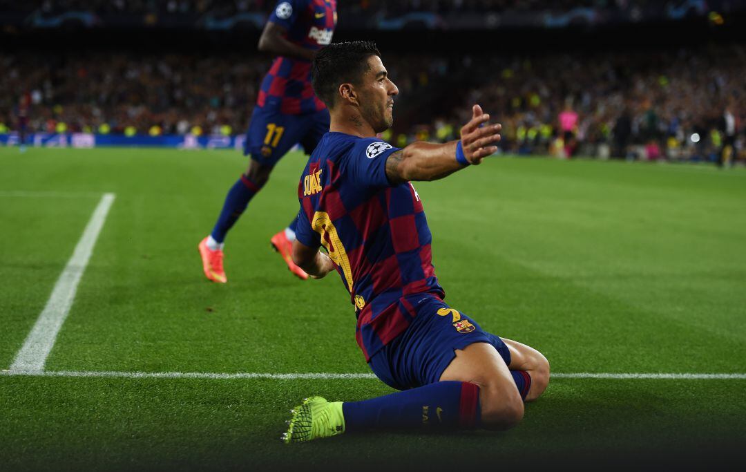 Luis Suárez celebrando un gol en el Camp Nou