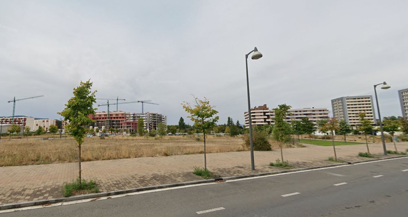 Parcela frente a la calle Heraclio Fournier que ha vendido el Ayuntamiento de Vitoria