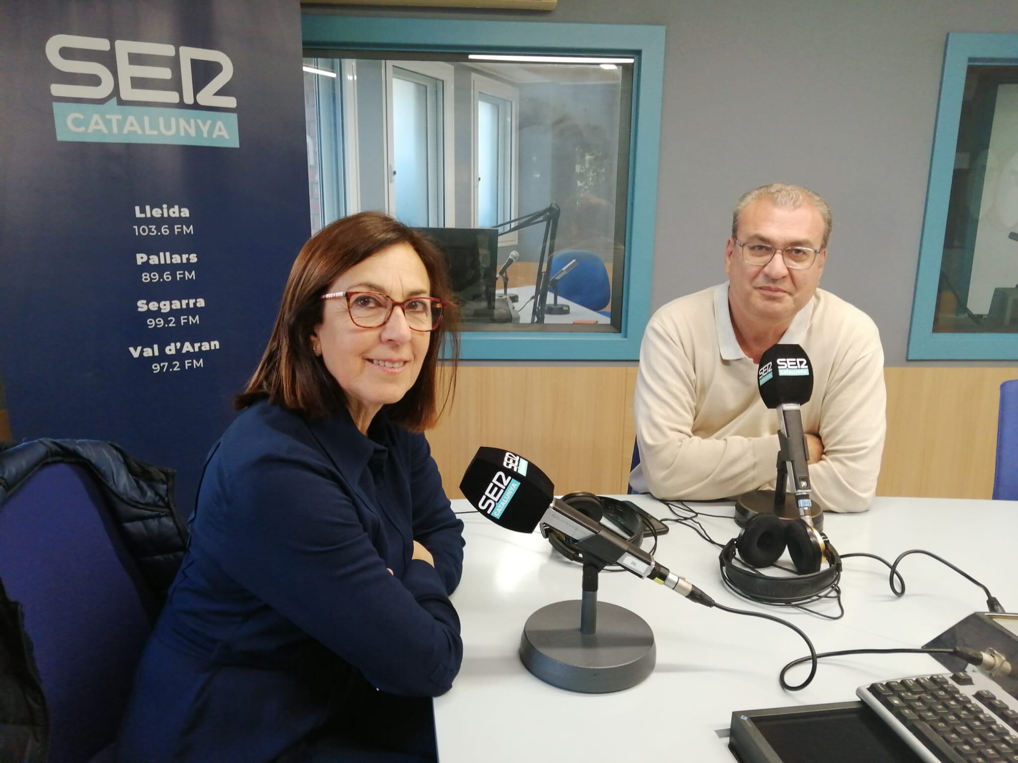 Petri Merino i Josep Ramon Ribé recorden històries del Santa Maria arran del llibre que ha escrit Ribé sobre els 100 anys d'història d'aquest hospital.