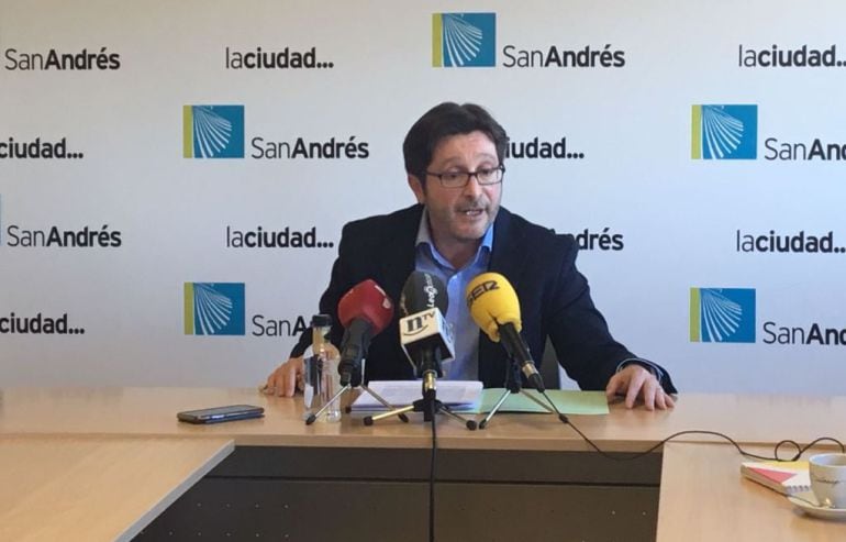 El concejal de Hacienda Santiago Blanco ha adelantado las previsiones financieras del Ayuntamiento