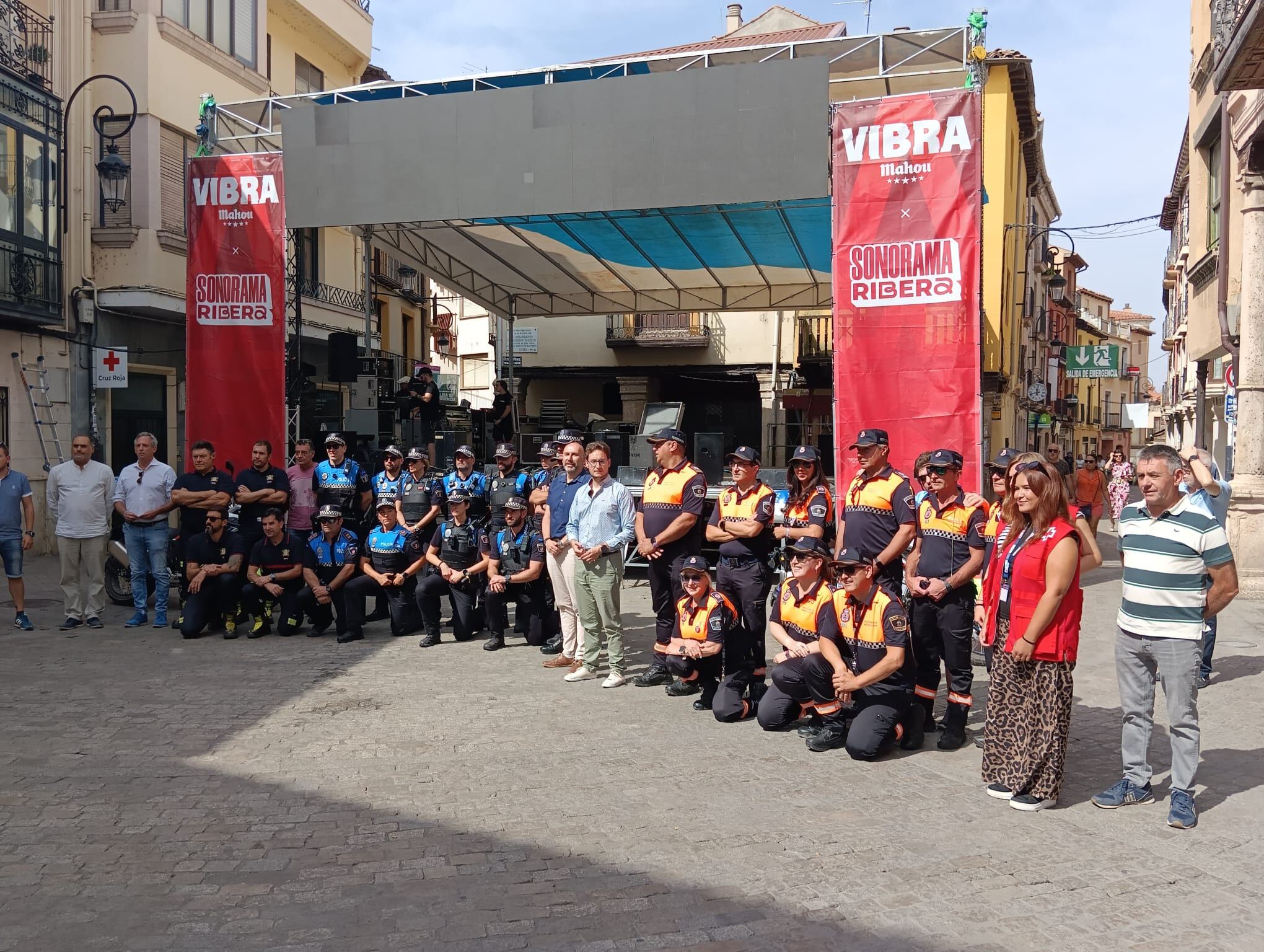 Foto de &#039;familia&#039; de parte de la plantilla municipal y voluntarios que estarán en activo en Sonorama