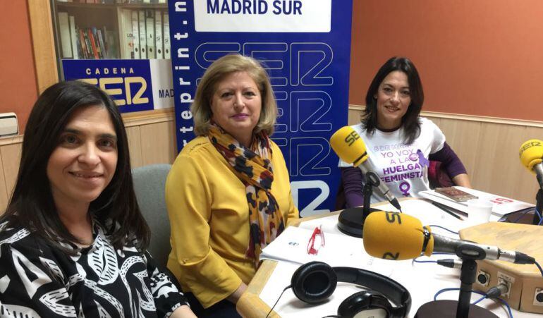 Mirene Presas, Rosa Cabezón e Isabel Déniz, en los estudios de SER Madrid Sur