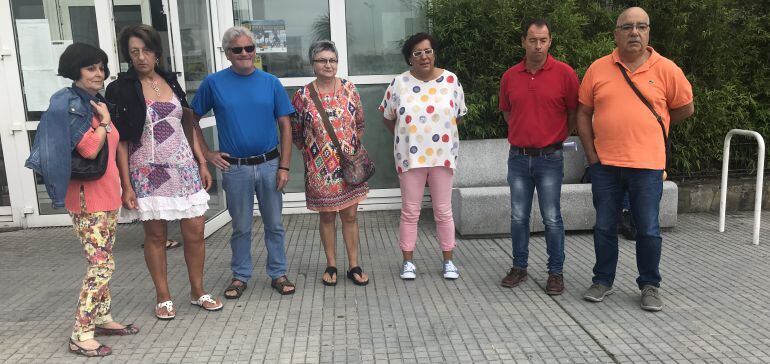 Pili Neira, con usuarios de las instalaciones deportivas