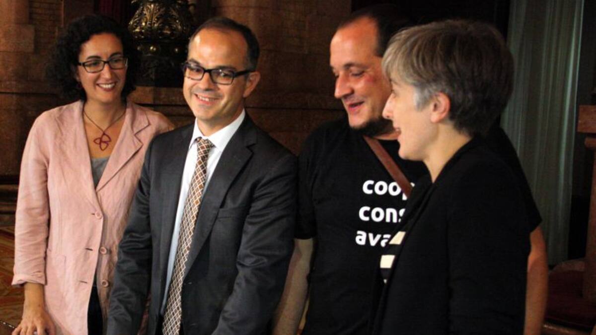 Els diputats sobiranistes del Parlament s’autoinculpen