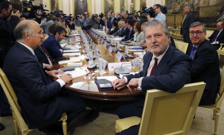  El ministro de Educación, Íñigo Méndez de Vigo, al inicio de la Conferencia Sectorial con los consejeros autonómicos el pasado 13 de mayo 