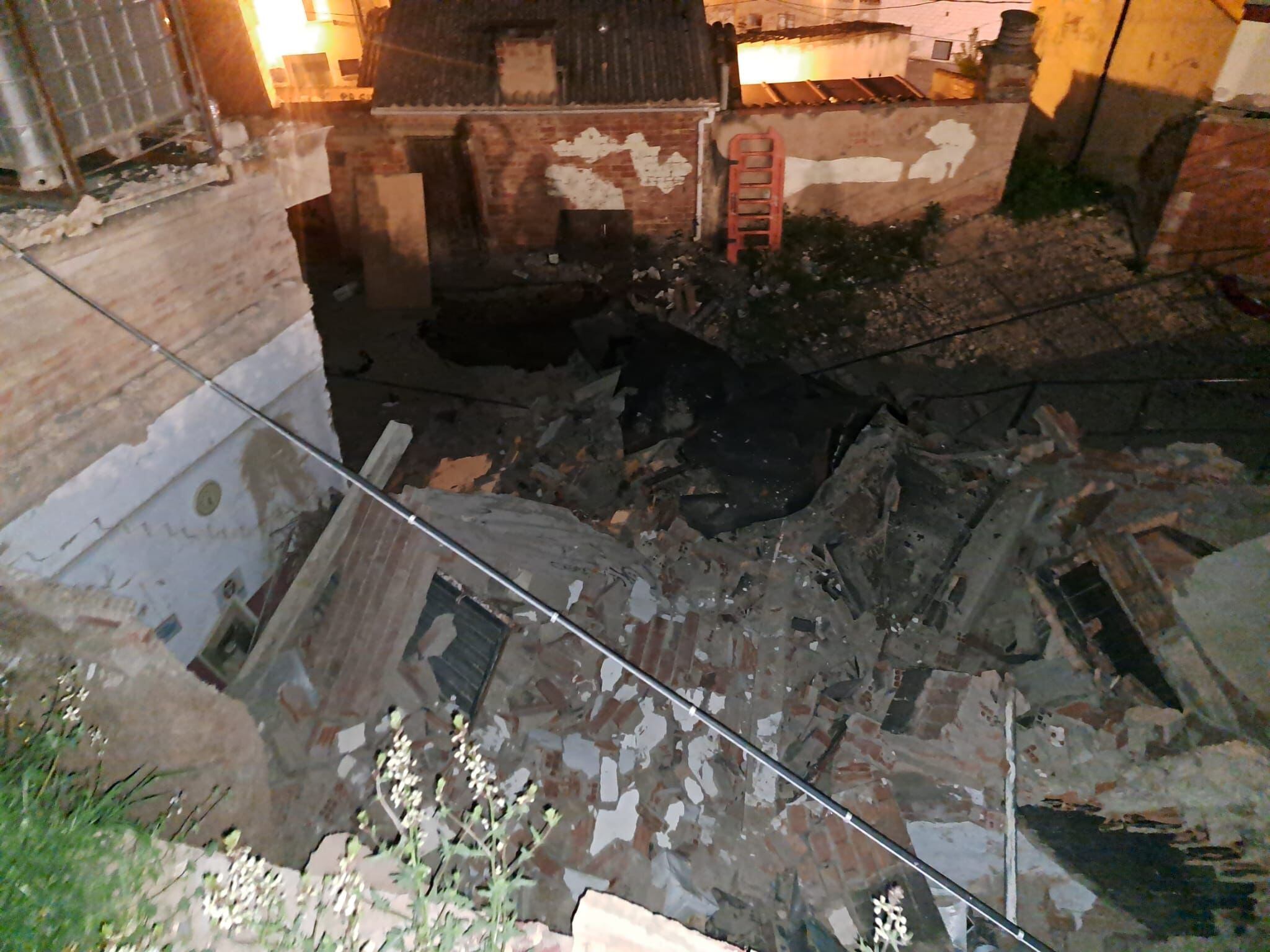 Una bodega se derrumba en Villamediana de Iregua