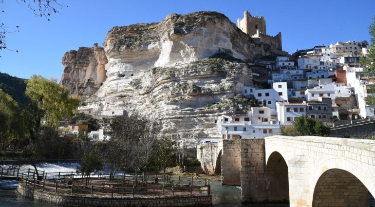 Alcalá del Júcar recibirá 890.000 euros de Fomento