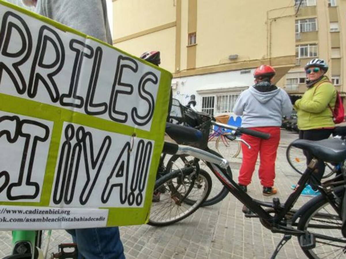 Una bicifestación reclama que "no se demore más" la construcción del carril bici