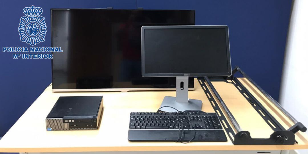 Los objetos sustraidos y recuperados por la Policía Nacional.