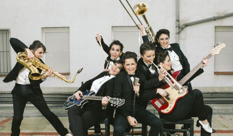 El grupo musical &#039;The Clams&#039; está formado íntegramente por mujeres y anenizarán la Gala Mujeres Esenciales de Tres Cantos este sábado