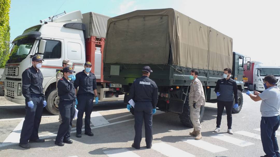 La Delegación coordina con el Ejército de Tierra y la Armada el reparto de sesenta toneladas de alimentos de Cáritas a diversas localidades de la Región de Murcia