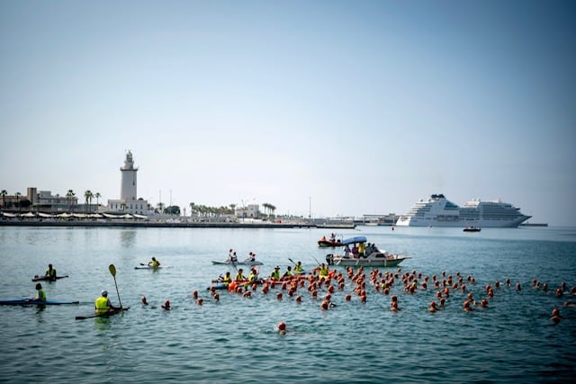 Travesía a Nado del puerto de Málaga/ Málaga