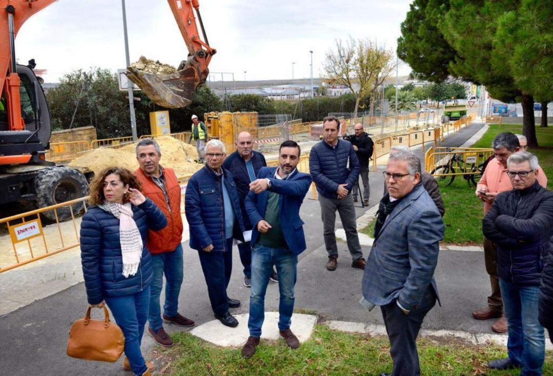 Visita a las obras de mejora del saneamiento en la barriada de Picadueñas