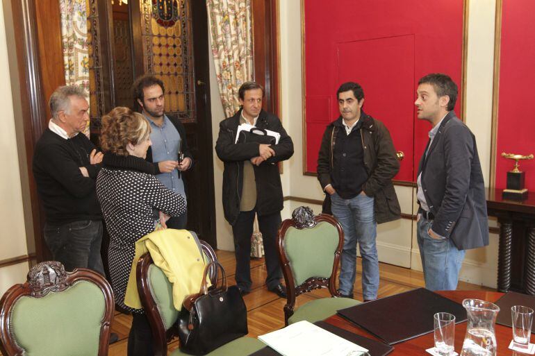 Reunión de alcaldes para hablar de la depuradora de Bens