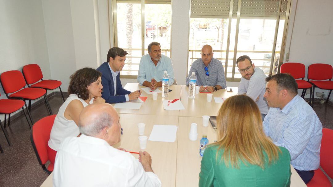 Reunión entre PSOE y Ciudadanos