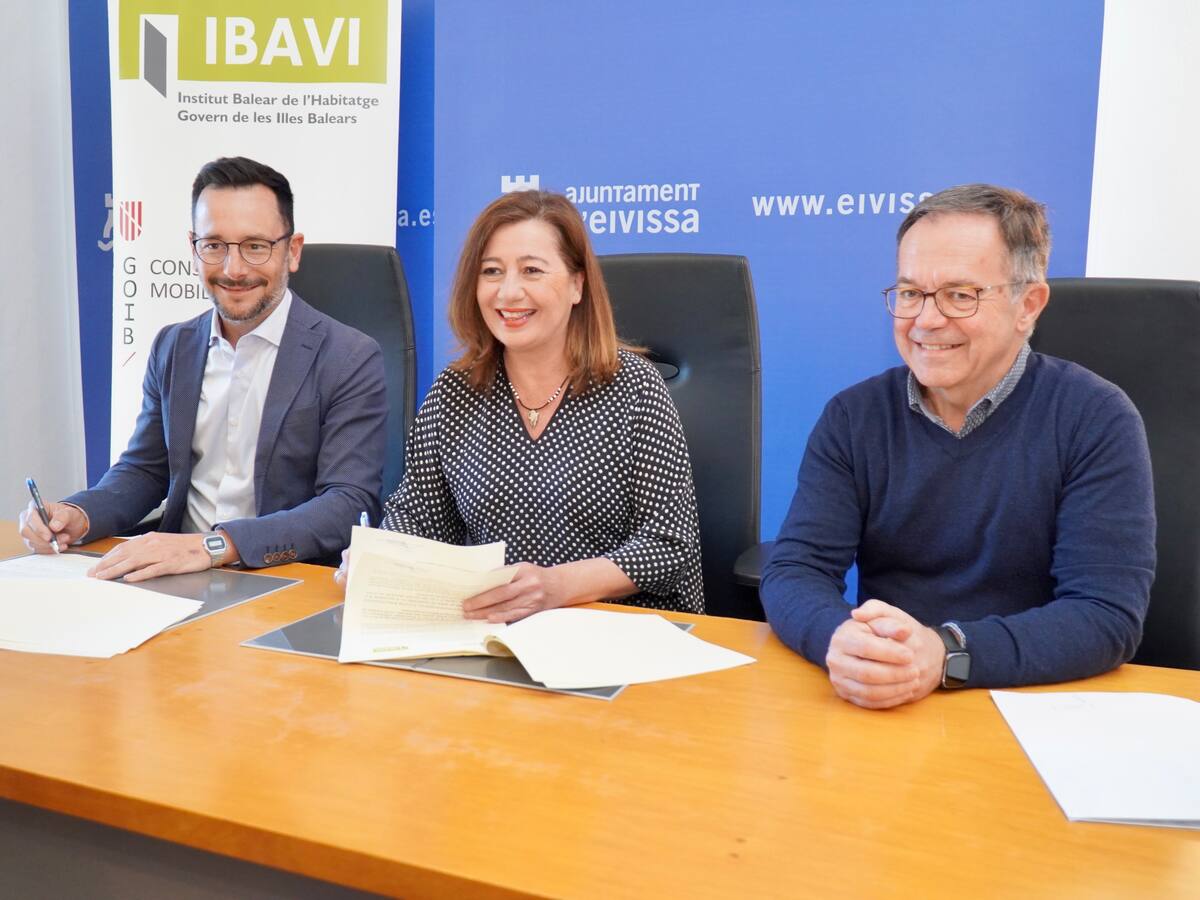 Govern y Ayuntamiento de Ibiza firman la cesión de un solar en Isidor Macabich para una nueva promoción de 60 VPO