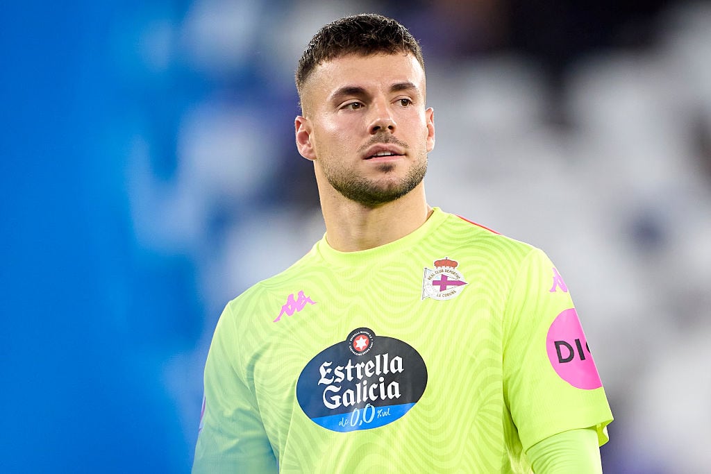 LA CORUNA, SPAIN - JANUARY 25: Alvaro Fernandez of RC Deportivo de La Coruna looks on prior to the LaLiga Hypermotion match between RC Deportivo La Coruna and Real Racing Club de Santander at Abanca-Riazor on January 25, 2026 in La Coruna, Spain. (Photo by Jose Manuel Alvarez Rey/Getty Images)